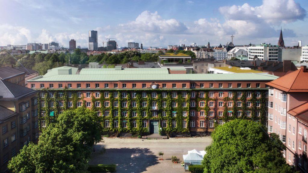 Murgrönor på Riksbyggens projekt